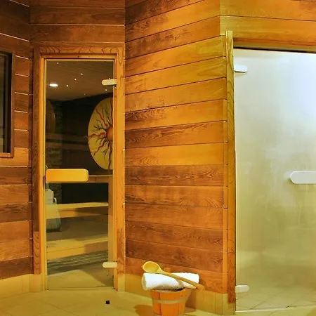Baierweg Sleeps 18 Pool Wifi *